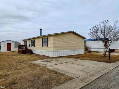 Main picture of 220 Sunshine Dr