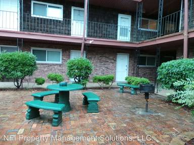 Main picture of 300 Bayou Blvd