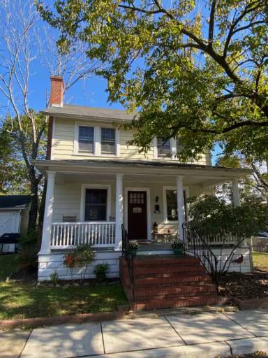Main picture of 18 N Cherry Grove Ave