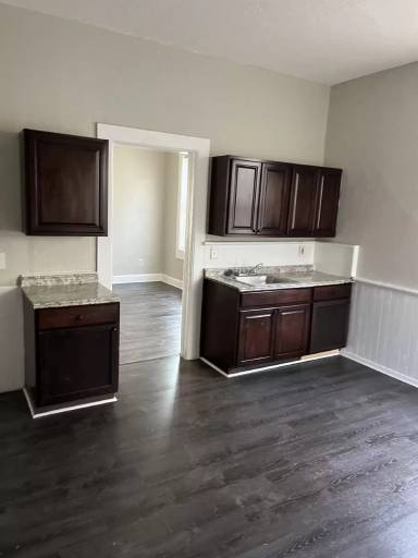 Main picture of 633 S 9th St