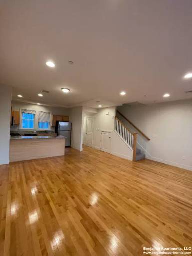 Main picture of 110 2nd St