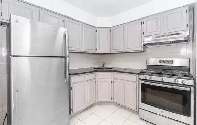 Main picture of 6759 Metropolitan Ave