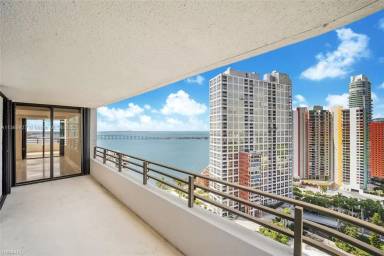 Main picture of 151 SE 15th Rd