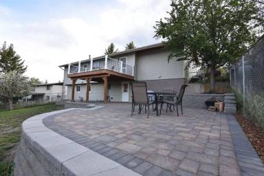 Main picture of 222 Ridgeway Dr
