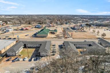 Main picture of 1108 N Duck St