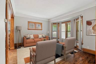 Main picture of 3016 N Murray Ave