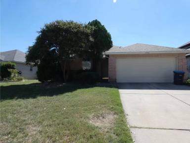 Main picture of 1740 Cedar Tree Dr