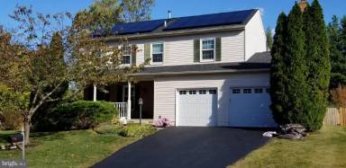 Main picture of 102 N Laura Anne Dr