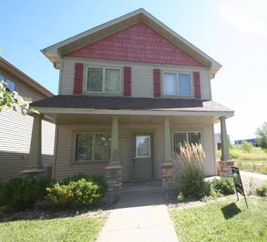 Main picture of 208 Ball Field Dr