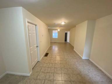 Main picture of 5934 Vine St