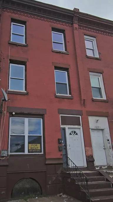 Main picture of 2235 N 22nd St