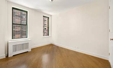 Main picture of 265 E 78th St