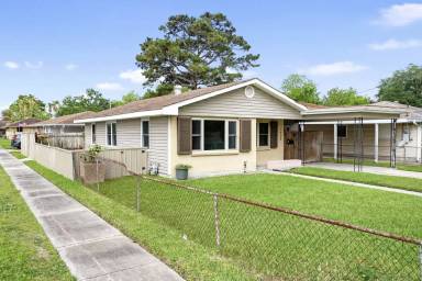 Main picture of 1508 Weyer St