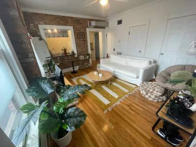 Main picture of 842 S 3rd St