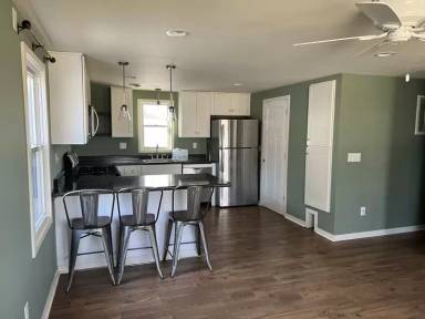 Main picture of 414 N Lindberg St
