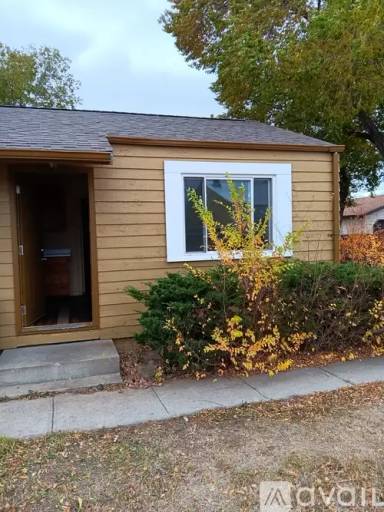 Main picture of 217 E Denver St