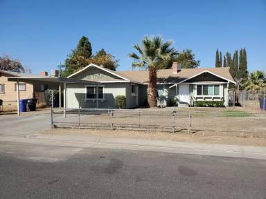 Main picture of 1690 W School Ave