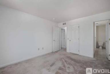 Main picture of 155 Oakridge Dr
