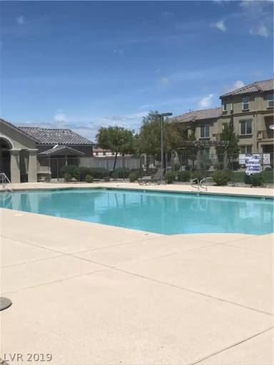 Main picture of 4564 Townwall St
