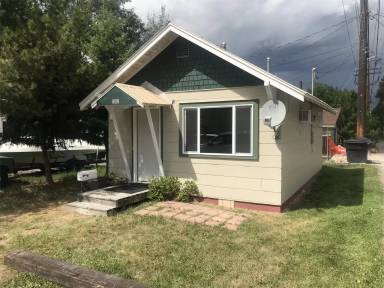 Main picture of 643 1/2 Kalispell Ave