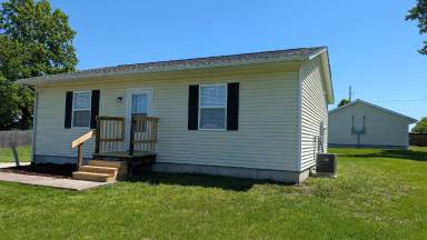 Main picture of 604 Old Jefferson City Rd