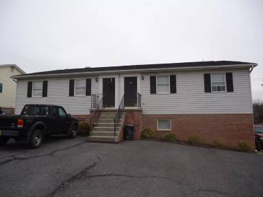 Main picture of 700 Thomas Ln