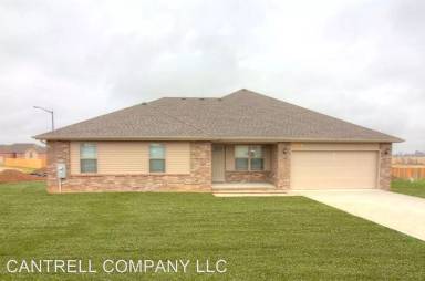 Main picture of 1308 S Calabria Ave