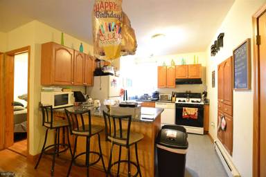 Main picture of 551 Washington St