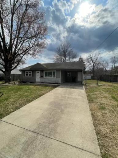 Main picture of 7102 Nathan Hale Way