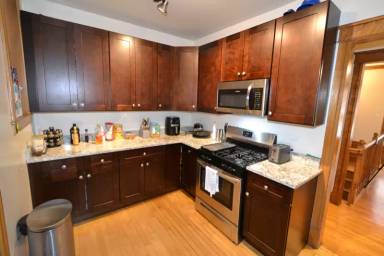 Main picture of 3759 N Lakewood Ave