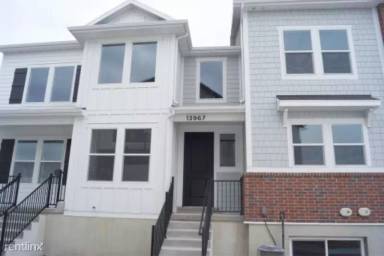 Main picture of Mountain Ridge Townhomes