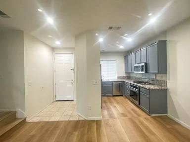 Main picture of 4000 Hemingway Cmn