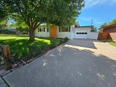 Main picture of 3617 Leeds Ln