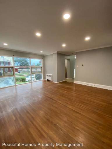 Main picture of 709 E Orange St