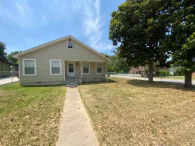 Main picture of 2026 W Pine St