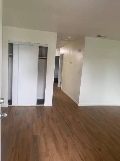 Main picture of 1768 Crestwood Cir