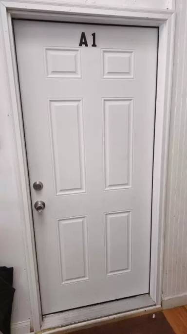 Main picture of 295 Avenue B