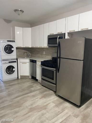 Main picture of 207 Webster Ave