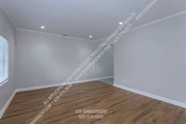 Main picture of 806 W Walnut Ave