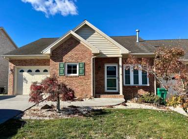 Main picture of 290 Ridgewood Ave