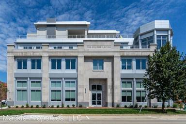 Main picture of 304 W Kirkwood Ave