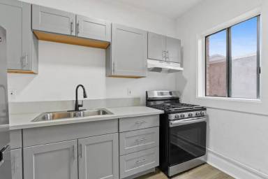 Main picture of 718 Alvarado
