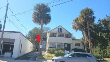 Main picture of 112 S Palmetto Ave