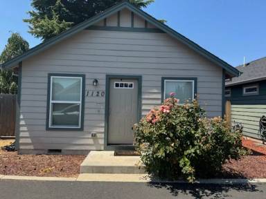 Main picture of 1120 Peachwood Ct
