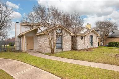 Main picture of 2816 Rutgers Cir