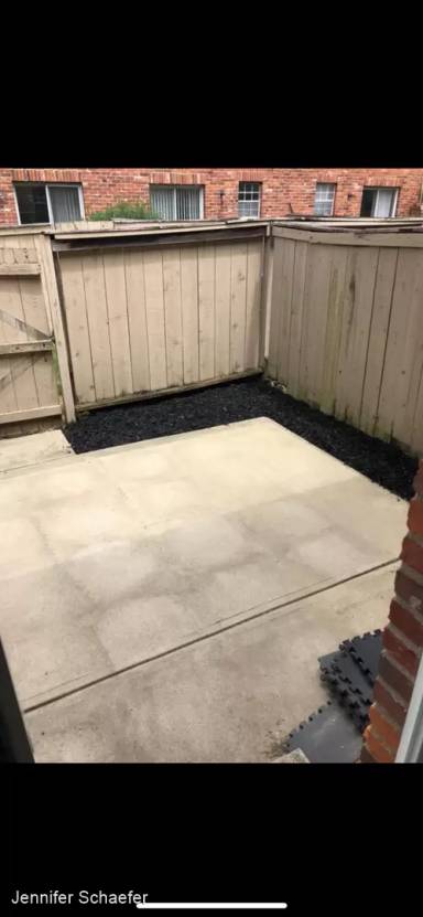 Main picture of 5394 Portland St