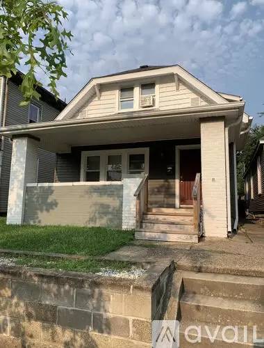 Main picture of 830 S 4th St