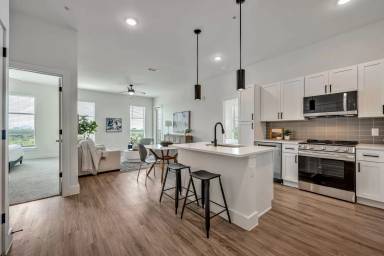 Main picture of 7291 Elm St