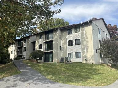 Main picture of 5 Spring Ct
