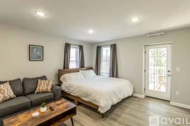 Main picture of 1329 Riverdale Dr
